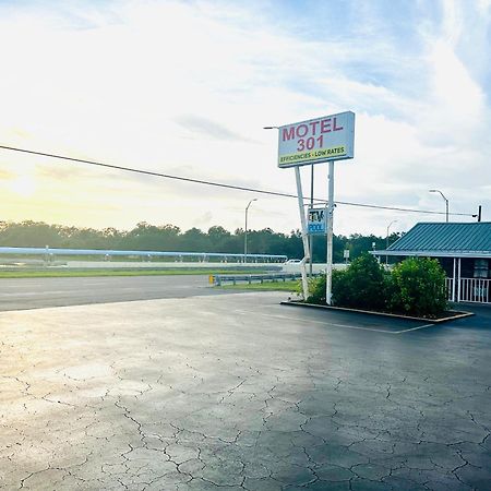 Motel 301 Orient Park Exterior photo