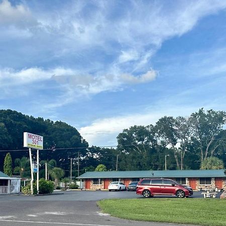 Motel 301 Orient Park Exterior photo
